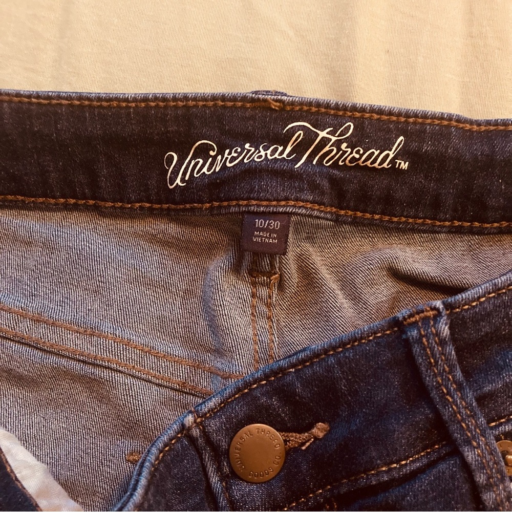 Universal Thread Women's Blue Jean shorts